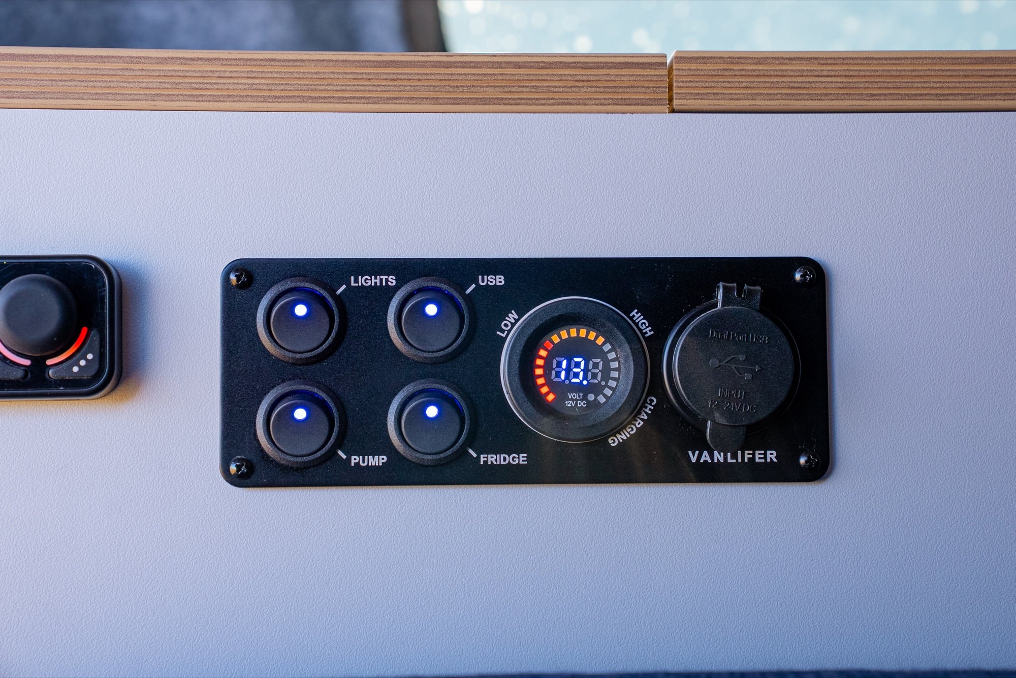 Power, Charging & Off-Grid