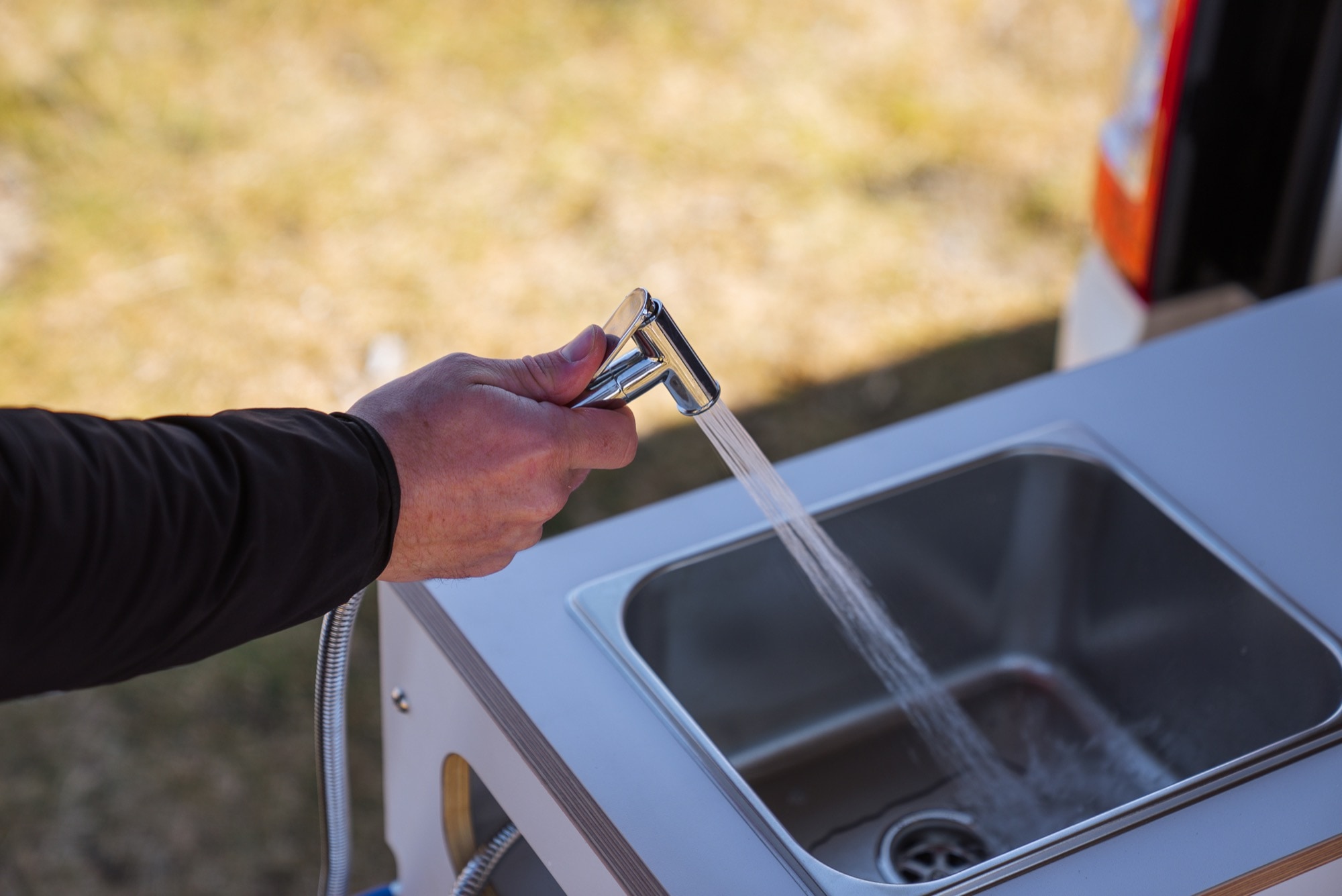 Neo outdoor sink